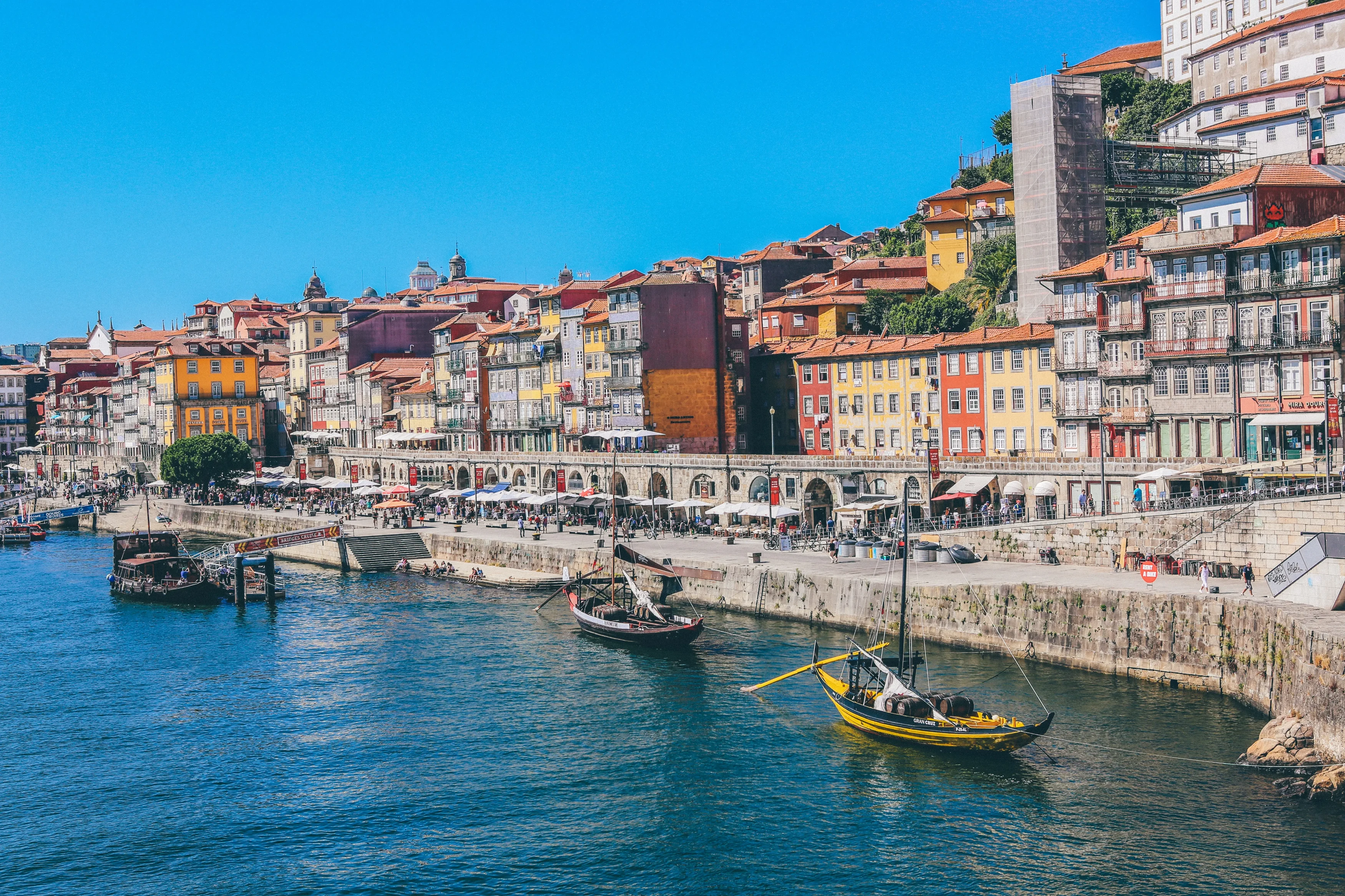 PT - Porto - Waterfront and boats.webp
