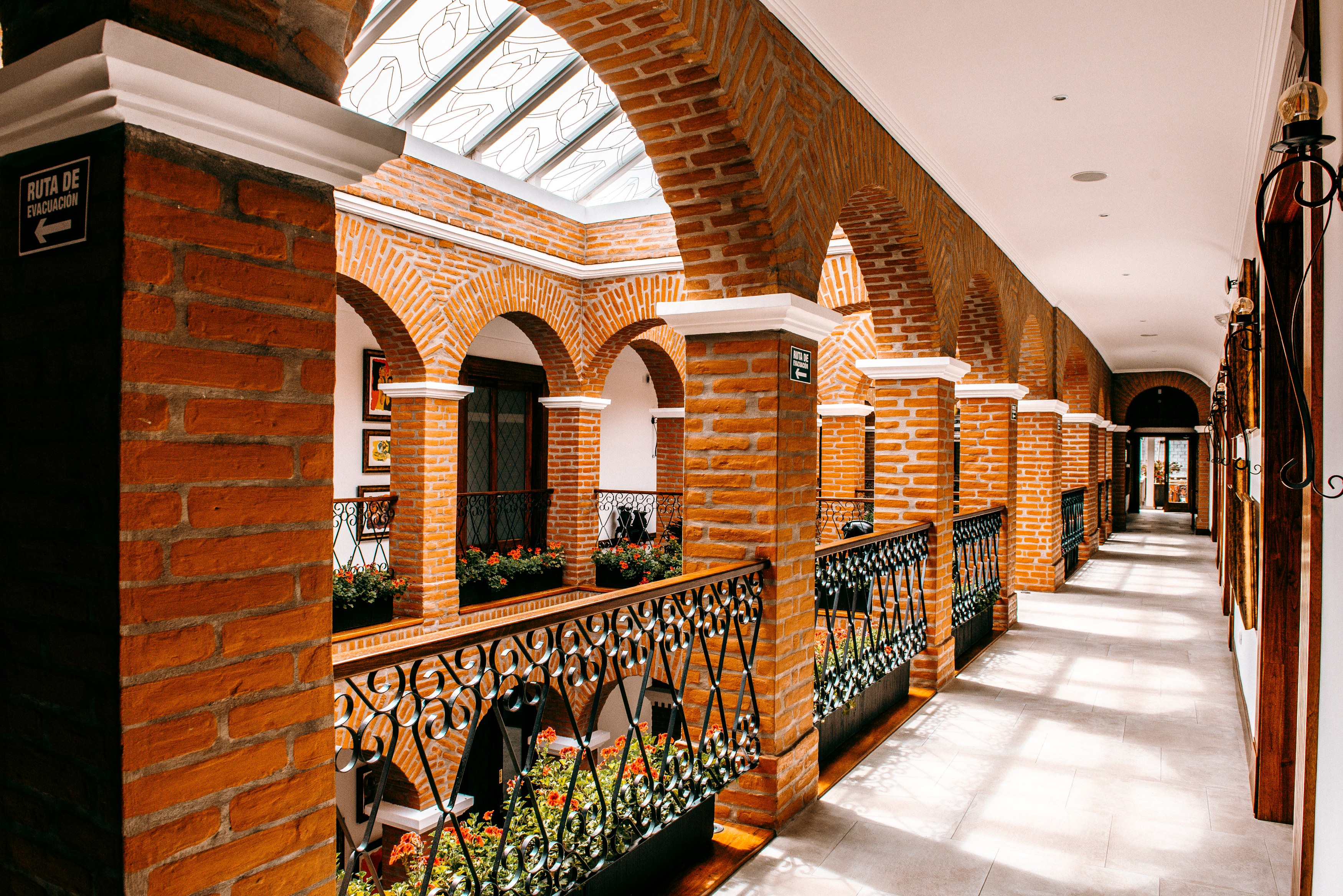 EC- HOTEL OTAVALO- openbare ruimtes (2) (1).jpg