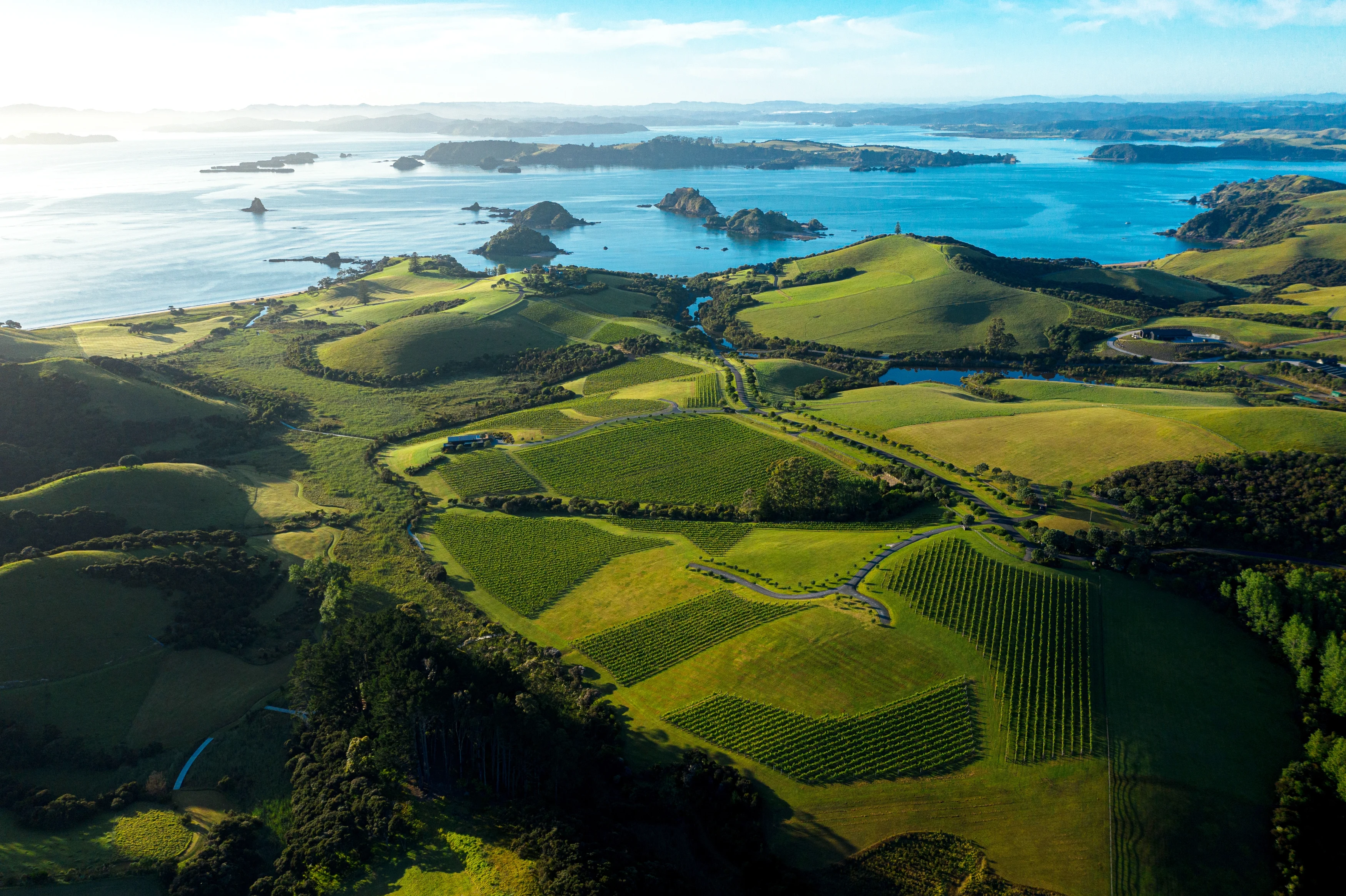 NZ-Accommodatie-The-Landing-Aerial-Surroundings.webp