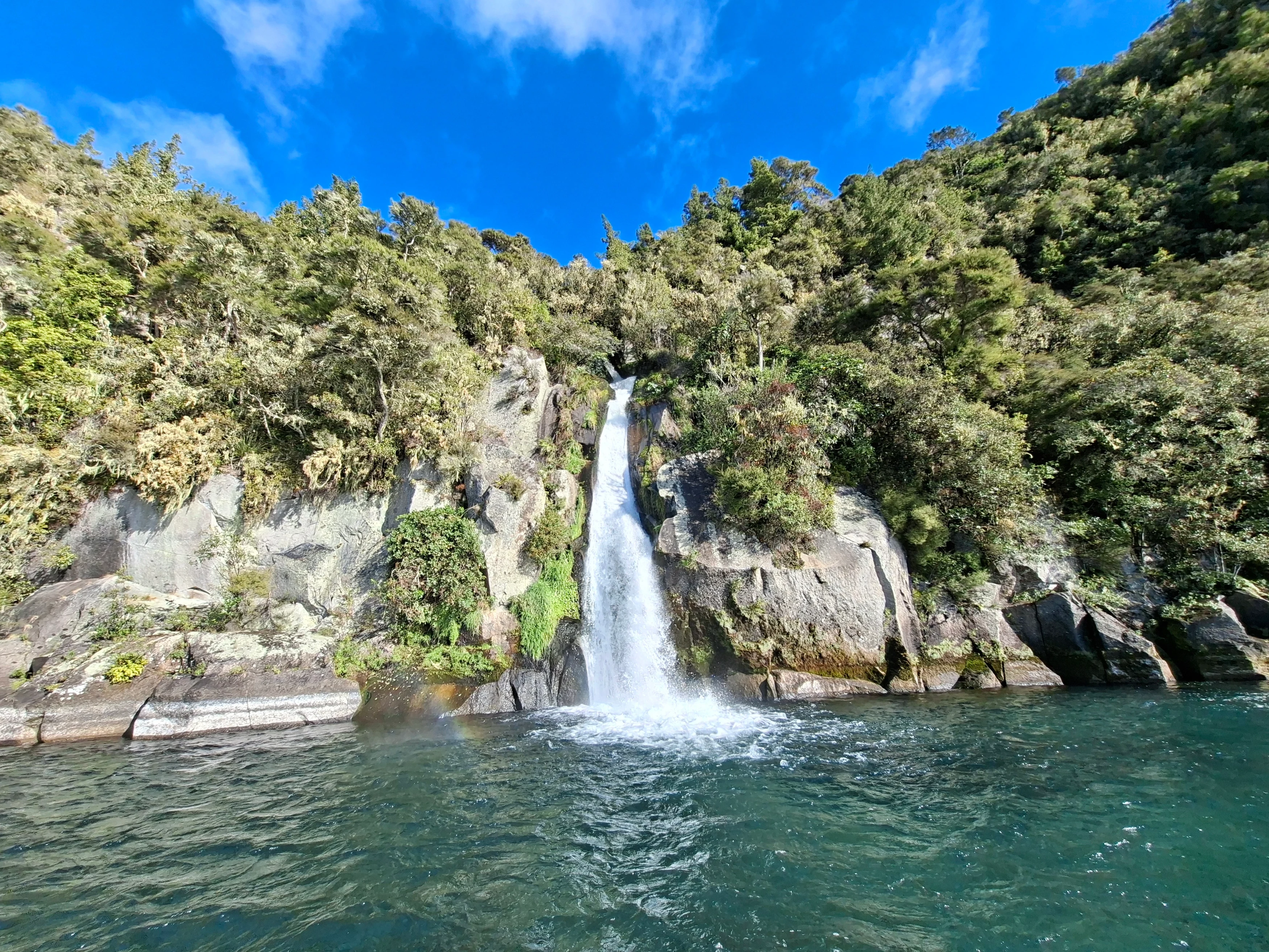 NZ - Famil 2025 - Taupo - waterfall.webp