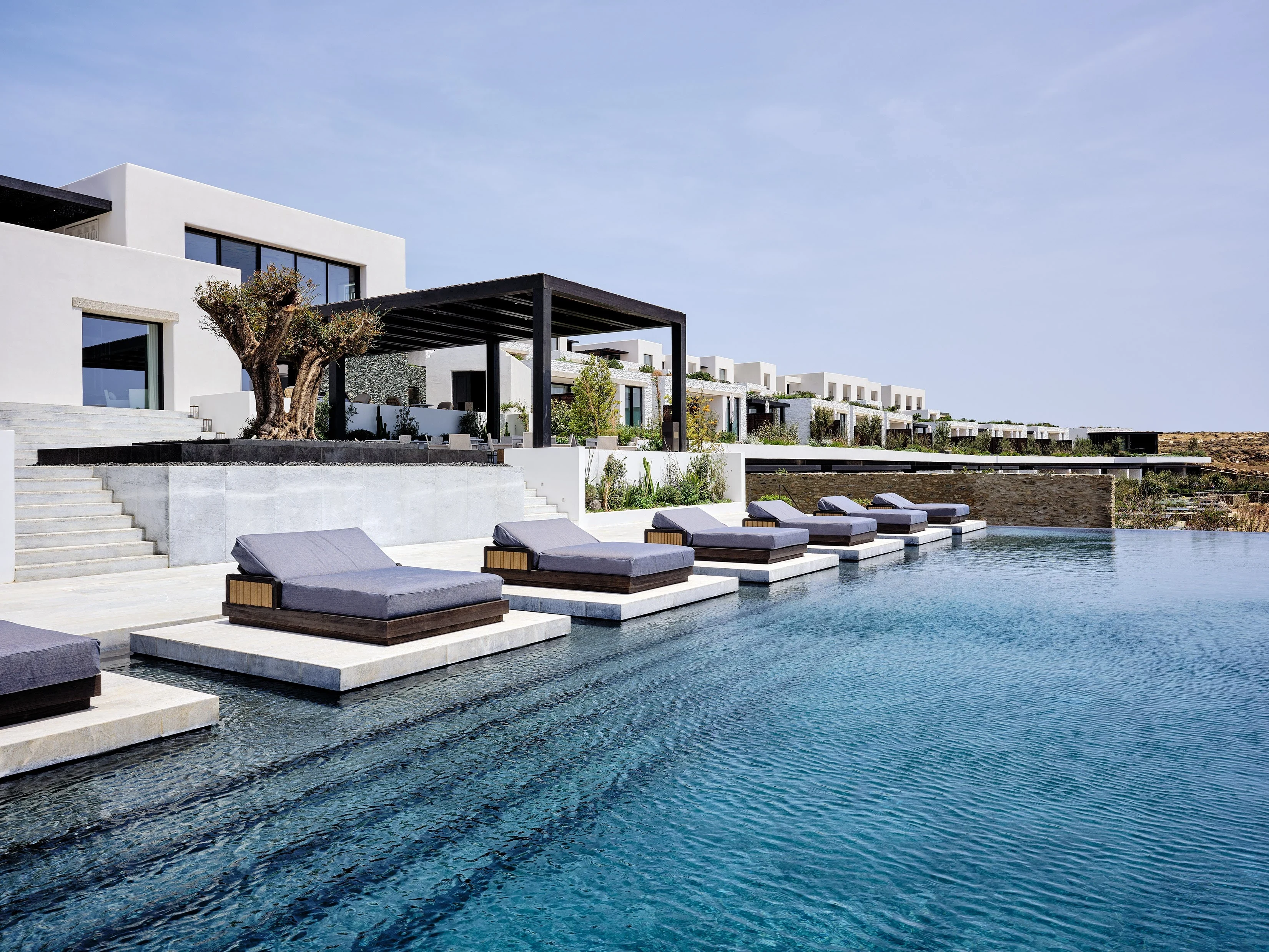 OderaTinos_MainPool1.webp