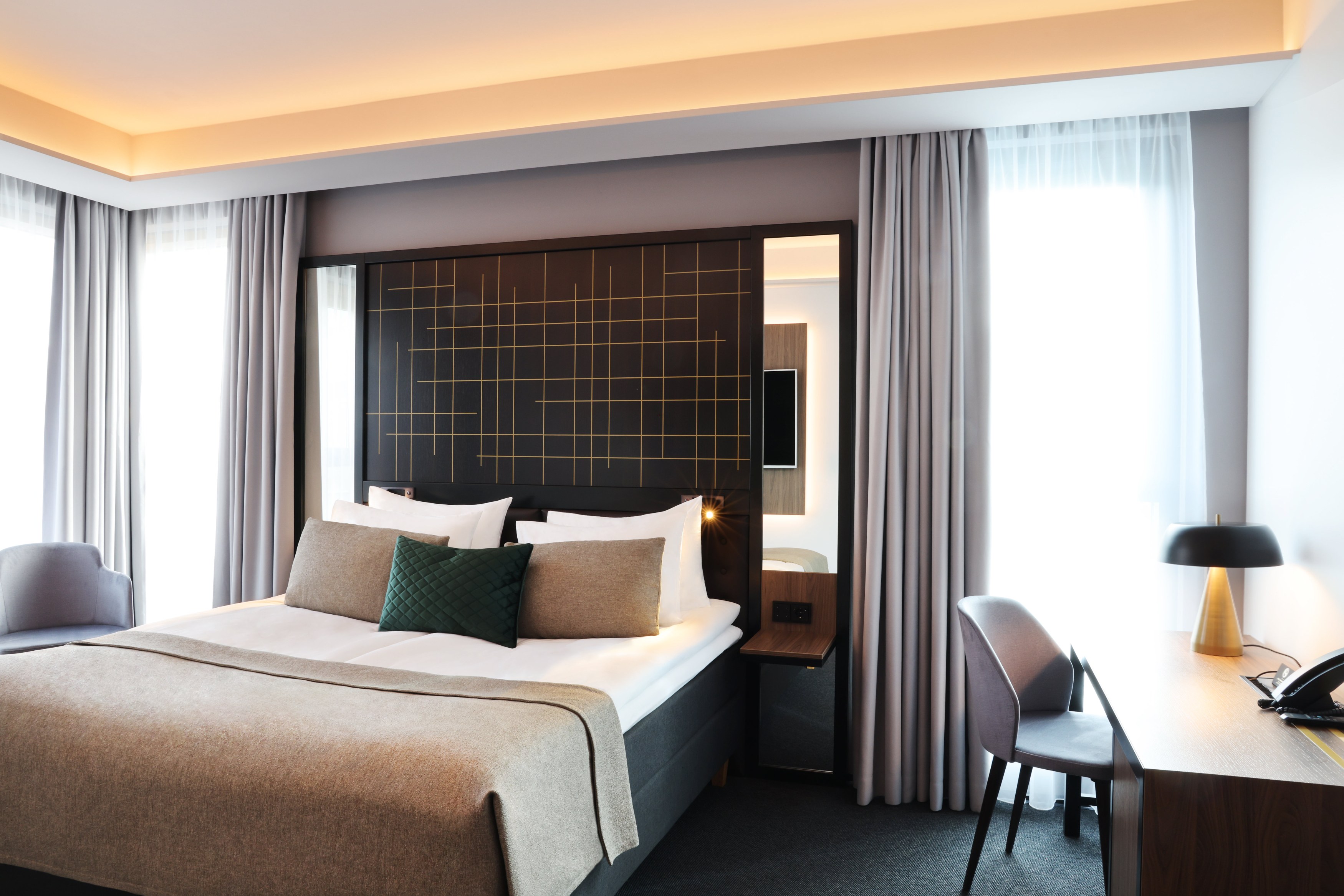 IS-Hotel Reykjavik Saga-Room.jpg