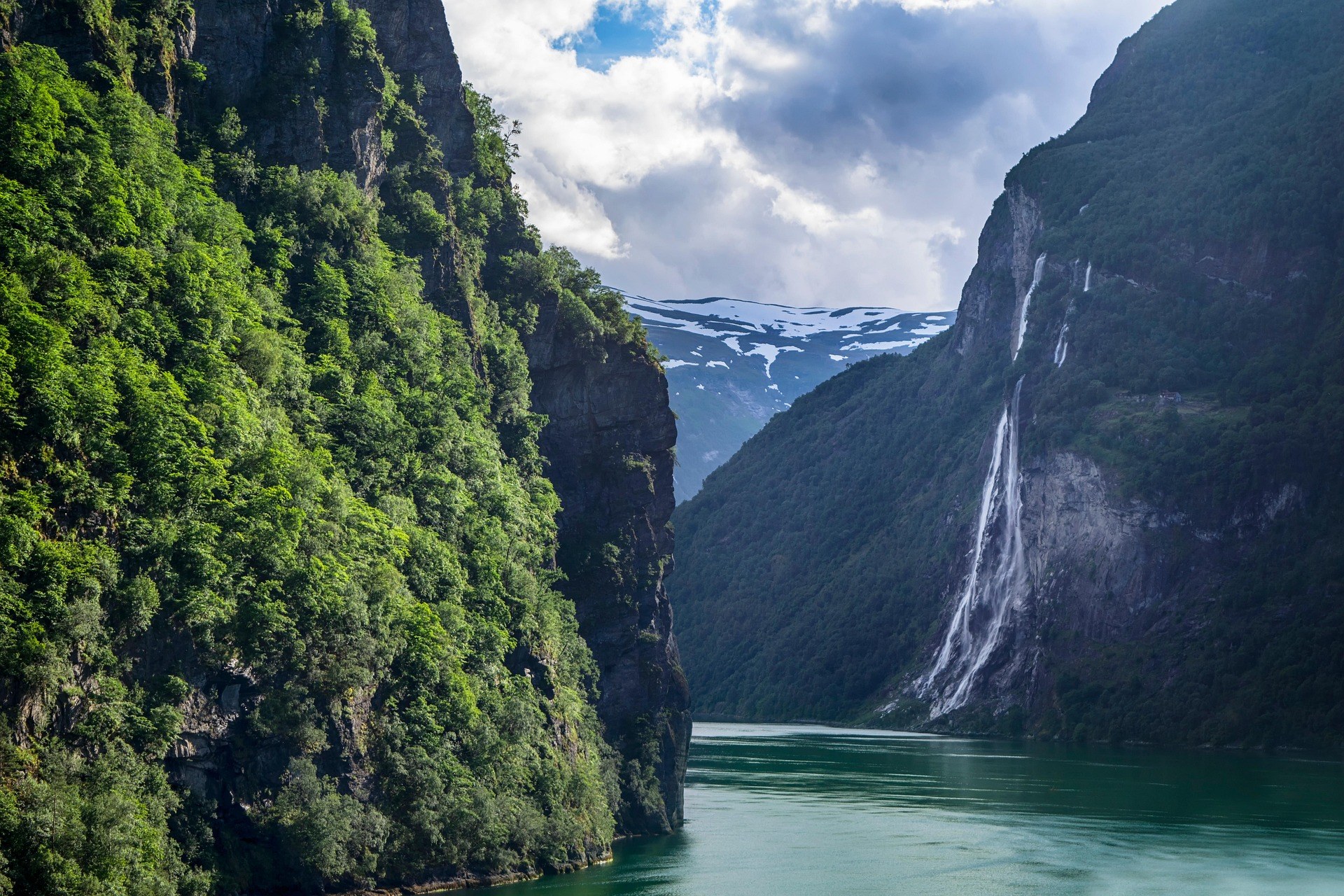 NO - Fjorden .jpg