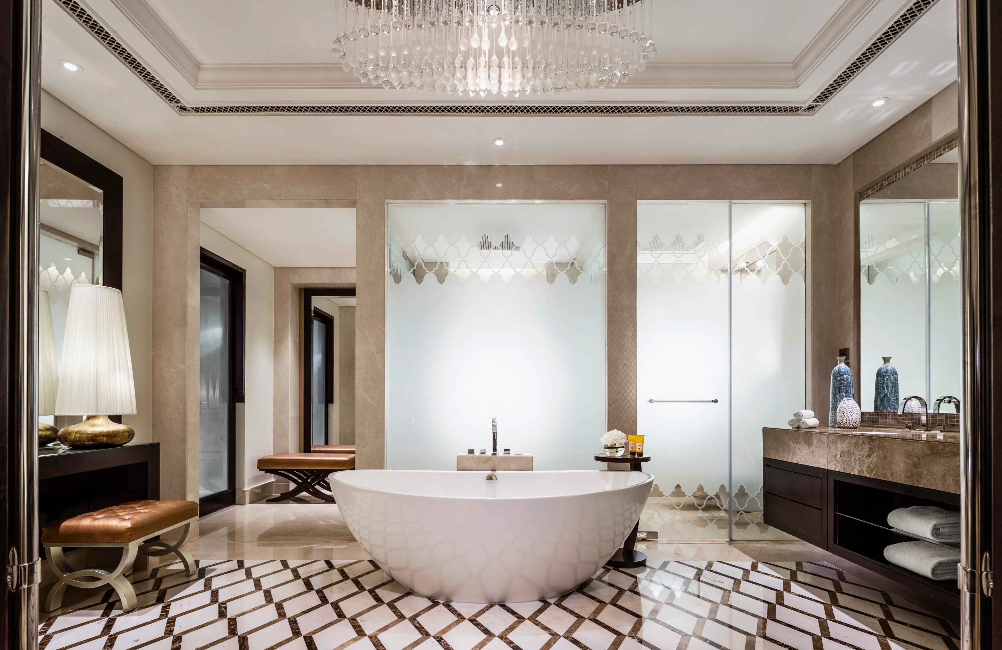 AE - One & Only The Palm - Palm Beach Executive Suite Bath.webp