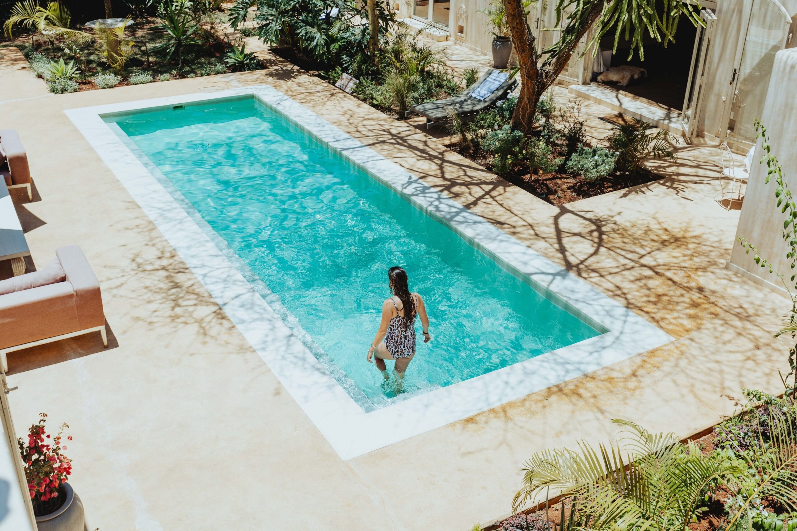 KE-accommodatie-Manzili-House-Nairobi-zwembad.jpg