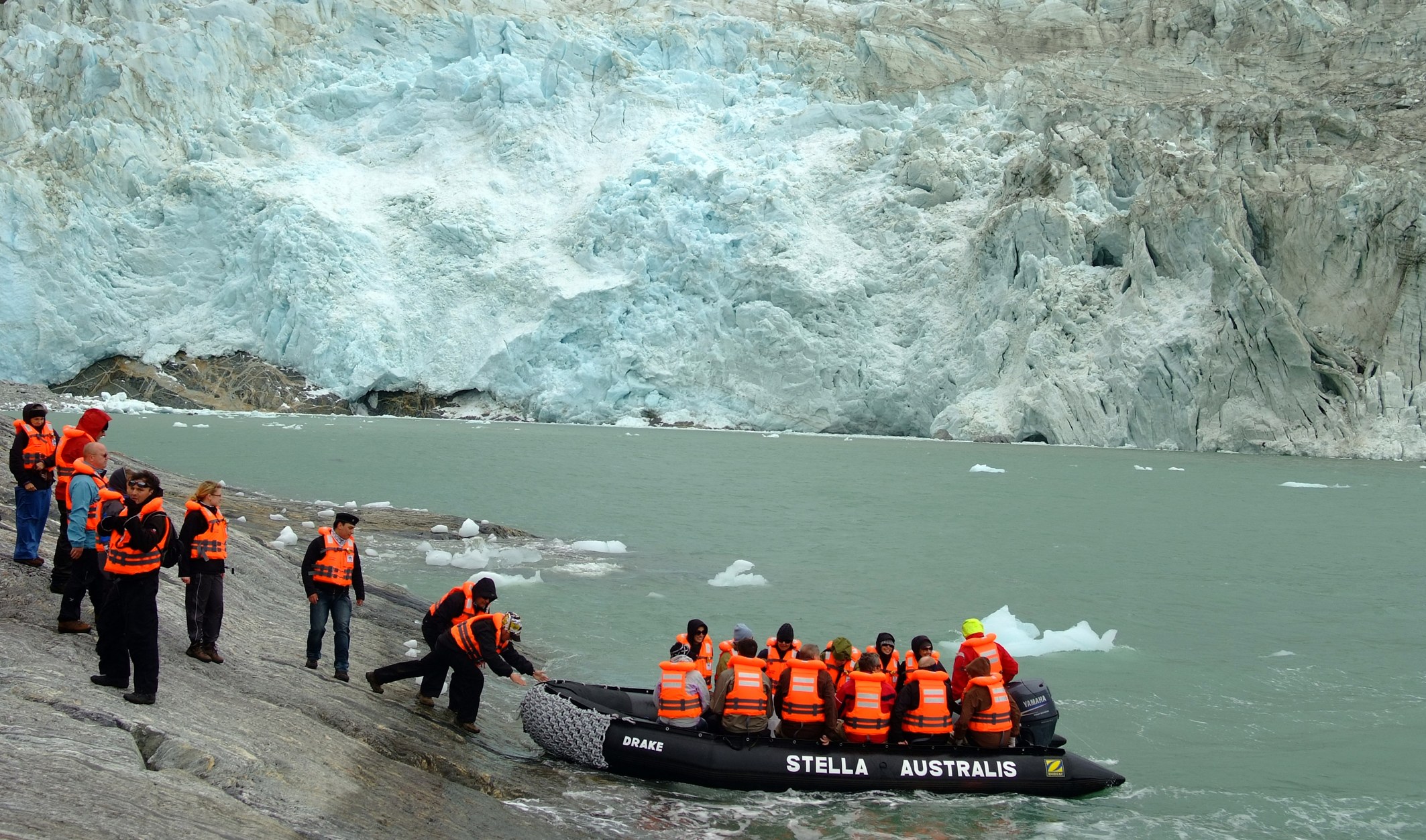 CL - Stella Australis - Transport to ship.jpg