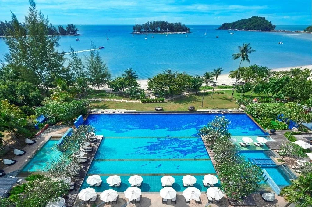 MY - The Danna - Pool 2.webp