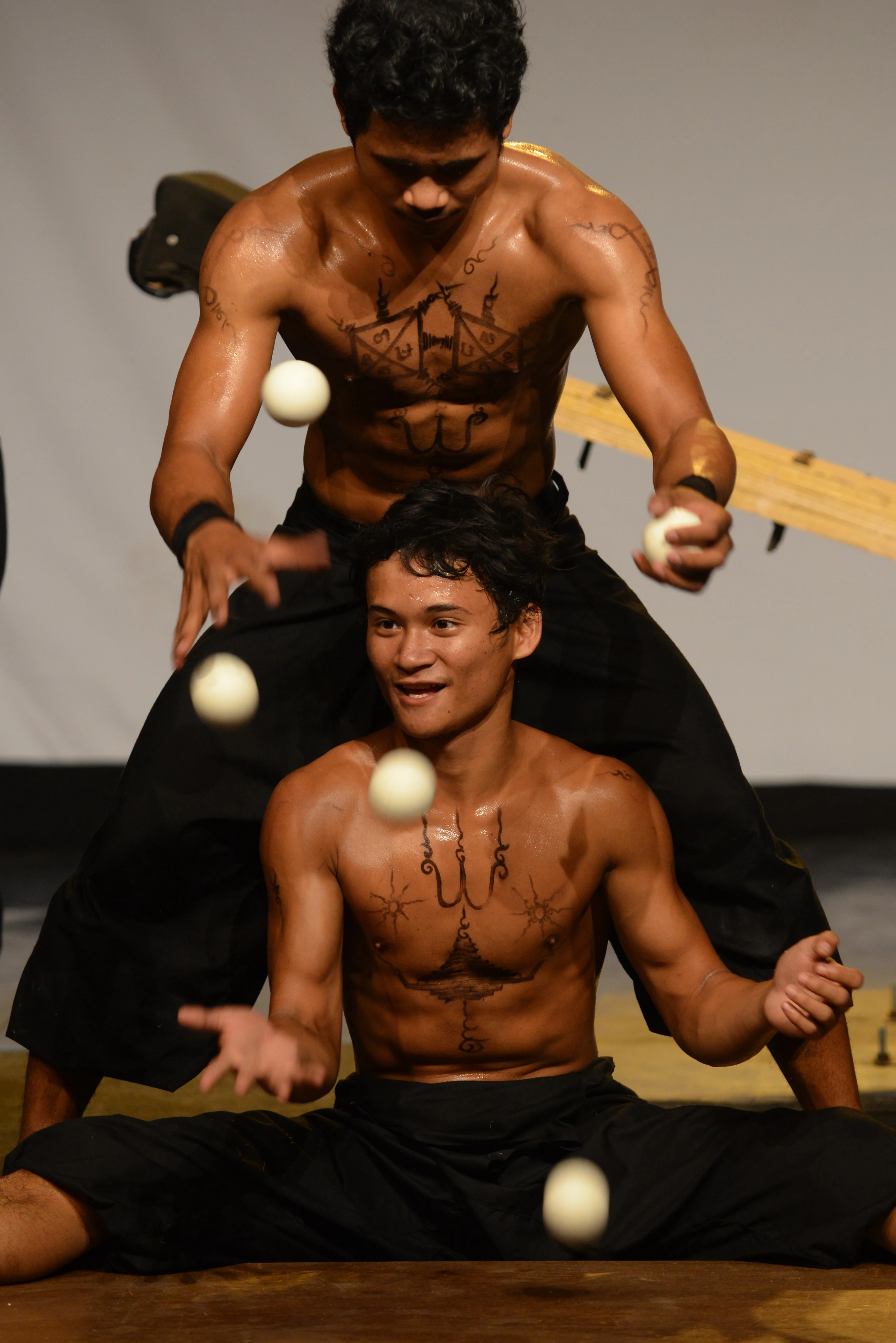 KH - Phare Circus - Juggling.webp