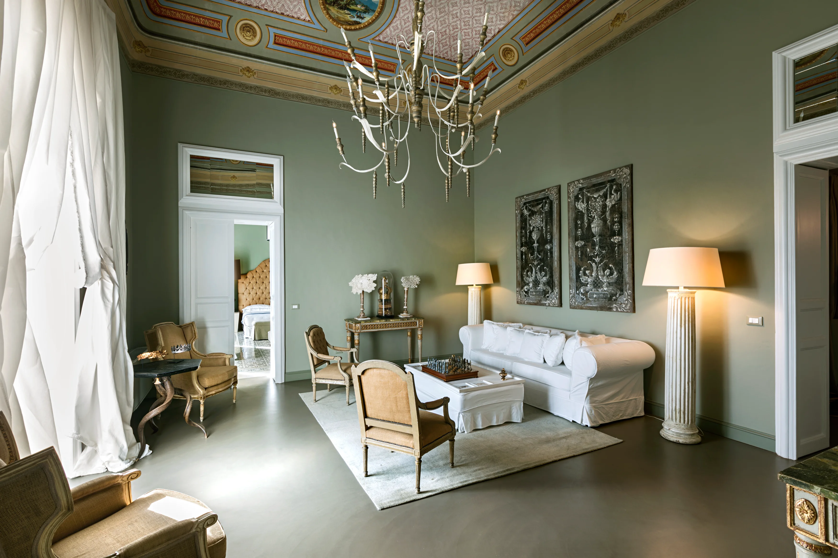 IT-Acoommodatie-Seven Rooms Villadorata-common area livingroom.jpg