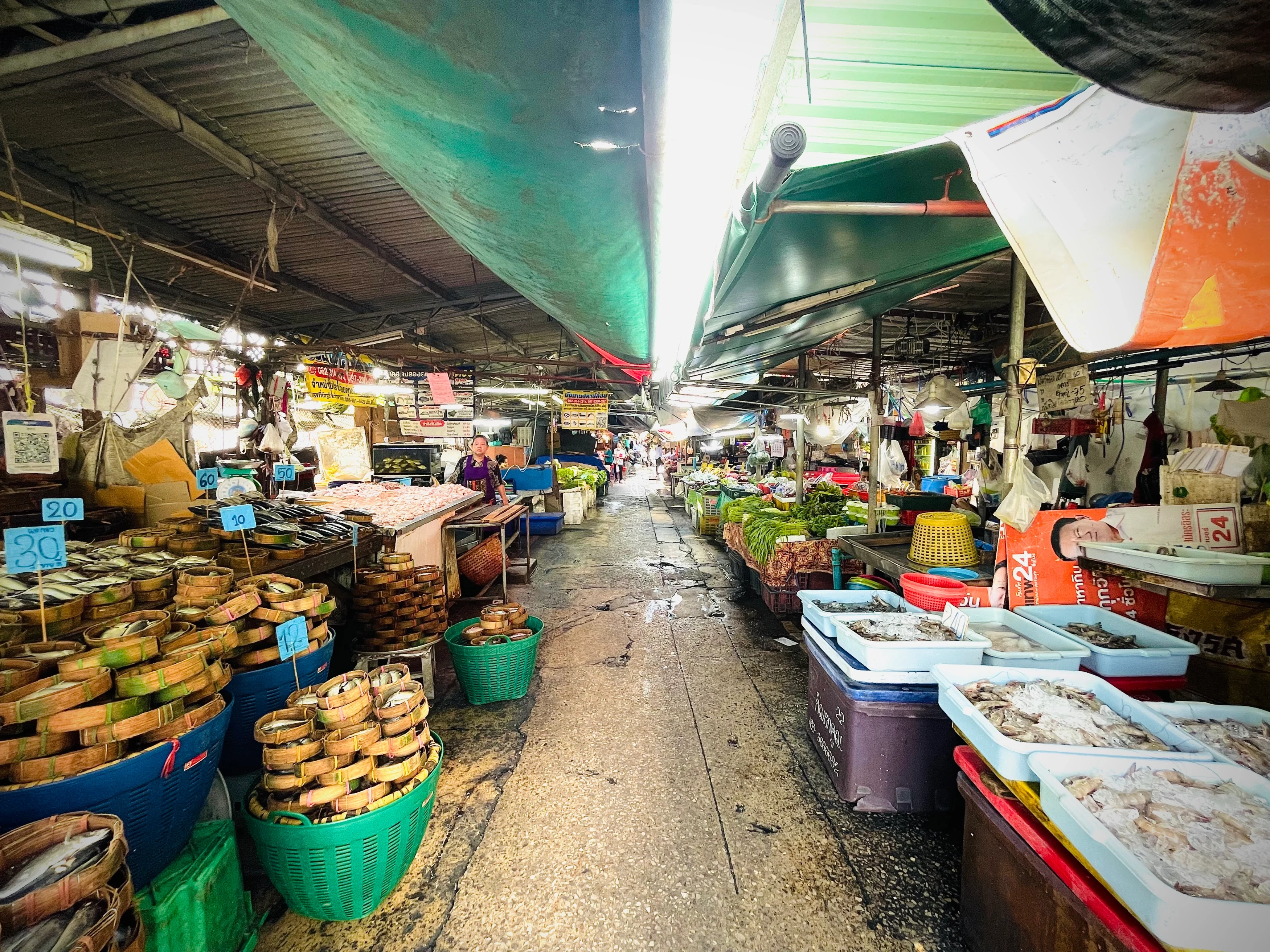 TH - The Siam - Market visit.webp
