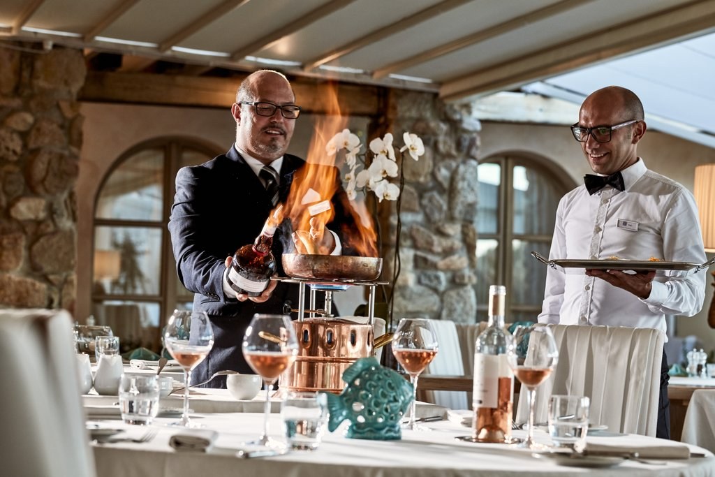 IT-accommodatie-La-Villa-del-Rey-Fine Dining 1.jpg