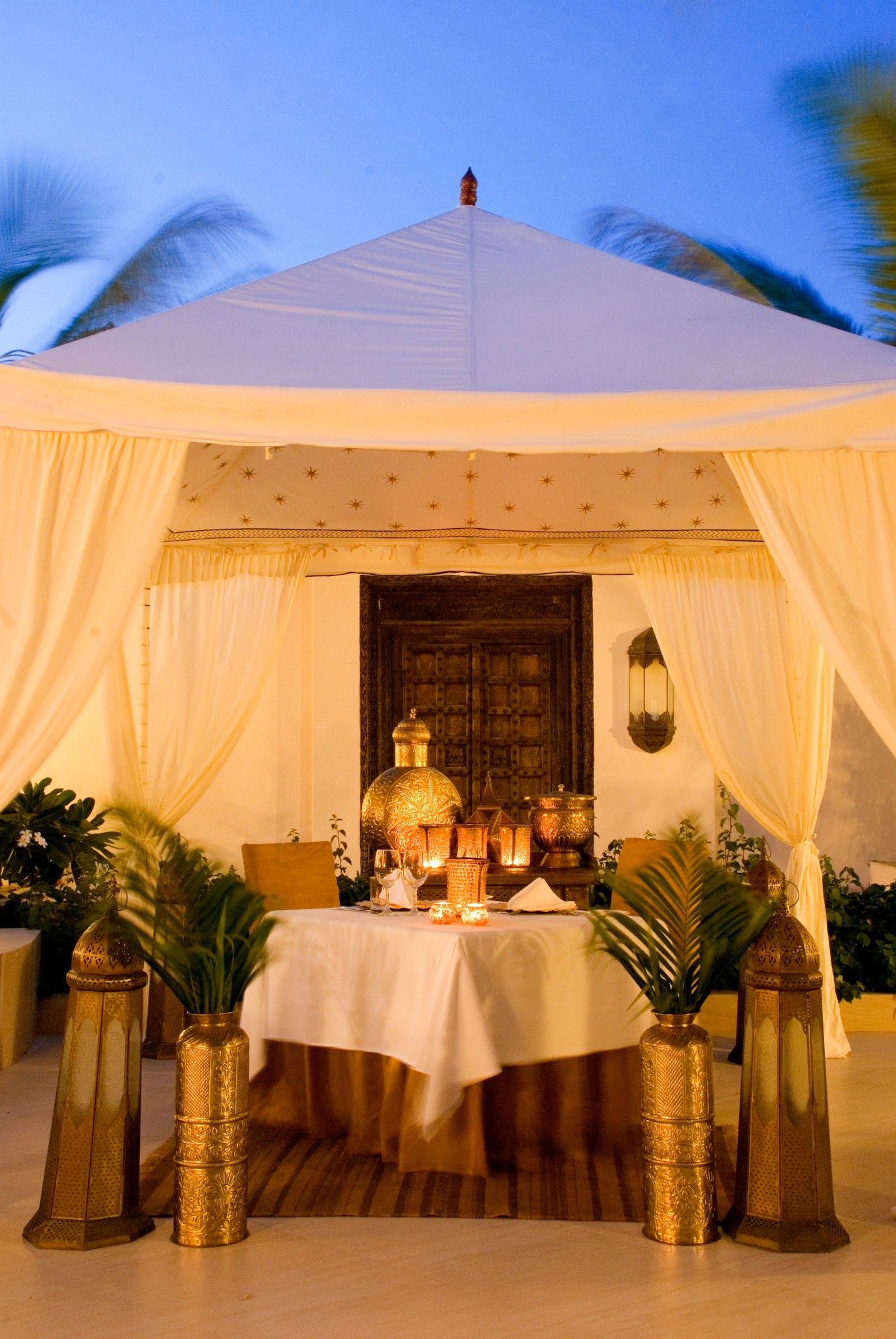 TZ - Baraza Resort & Spa - Outdoor Dining.jpg