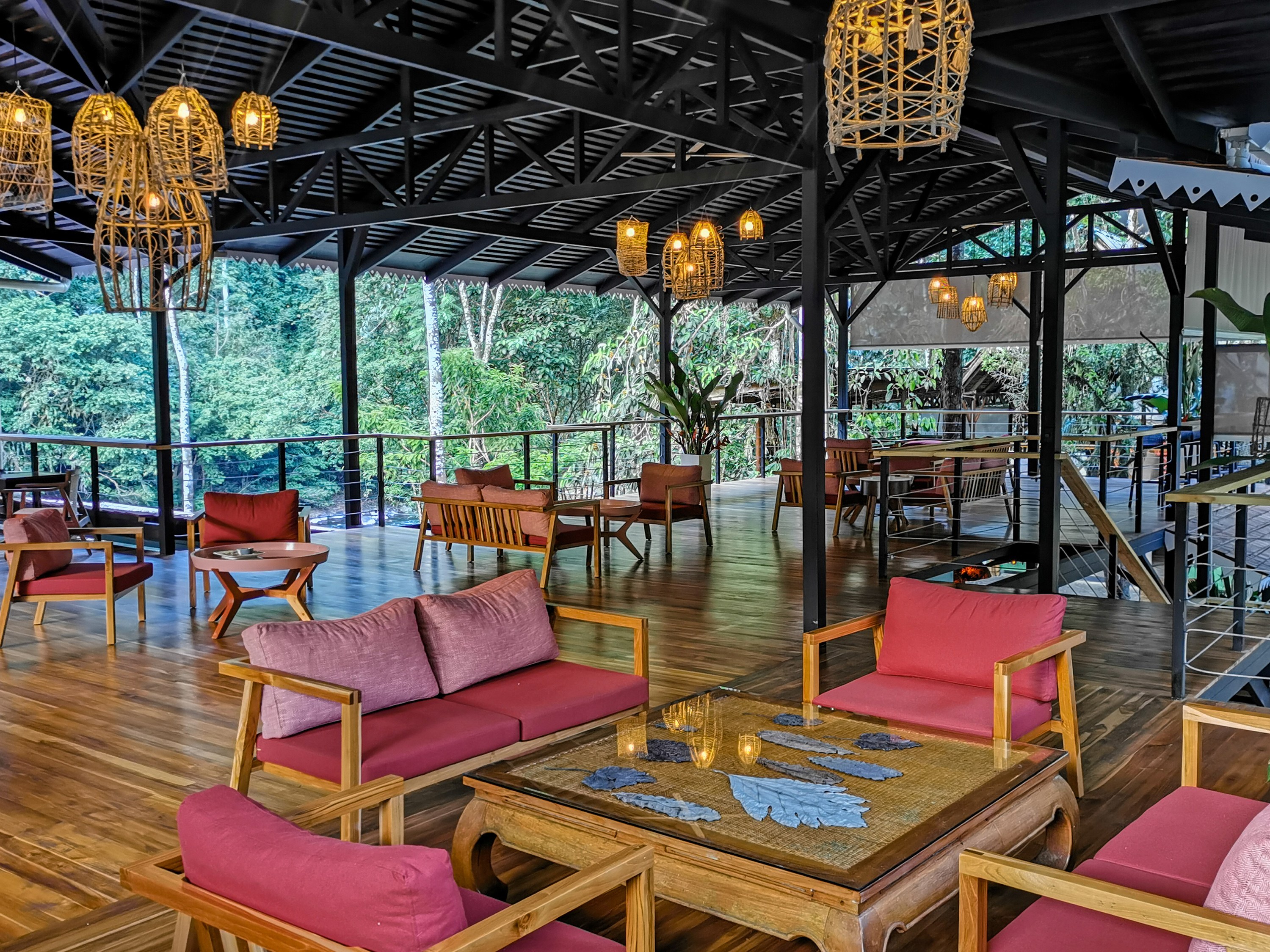 CR- Pacuare Lodge - lounge.jpg