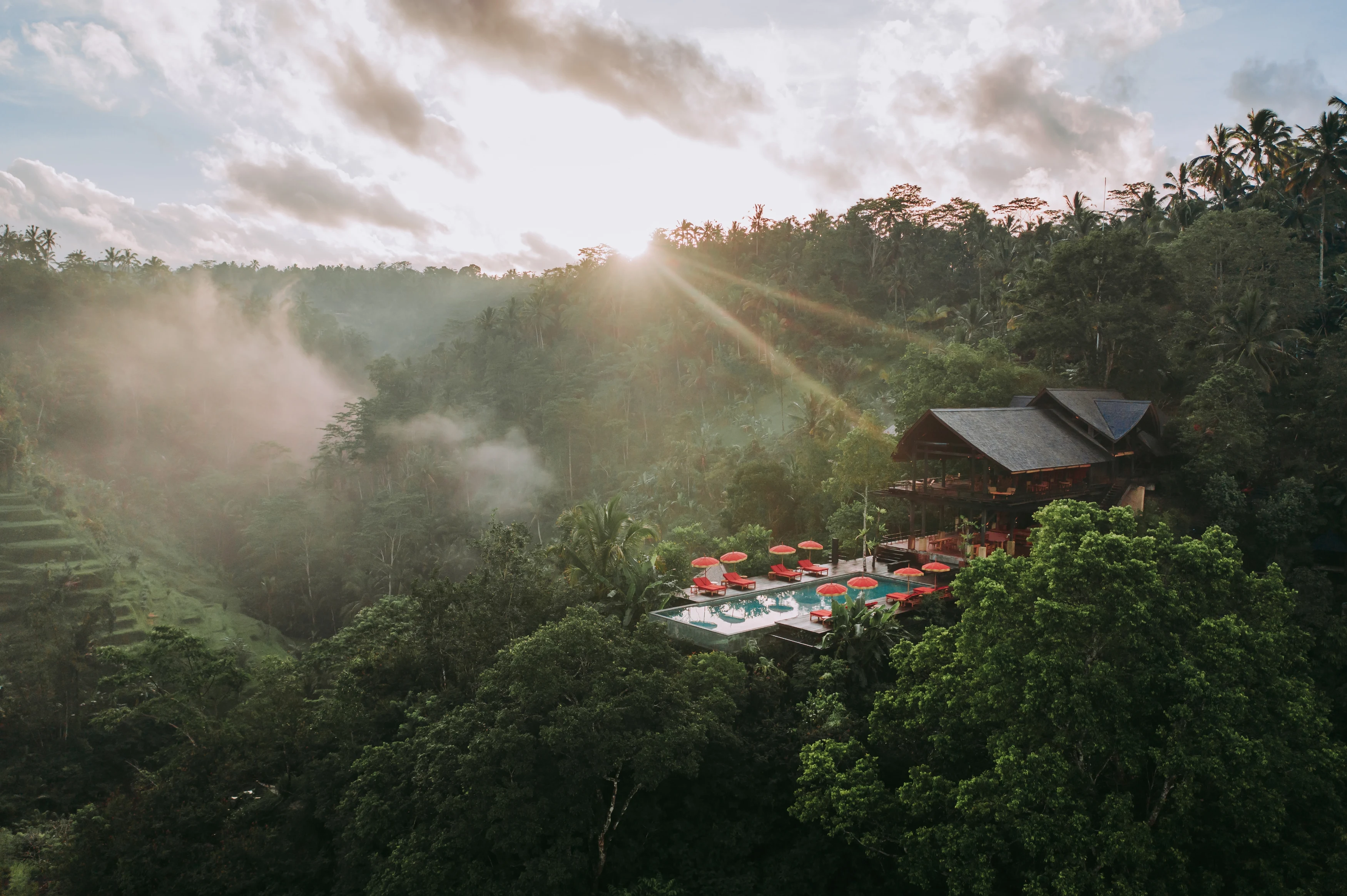 ID-Banyan-Tree- Buahan-Aerial View from Pool.webp