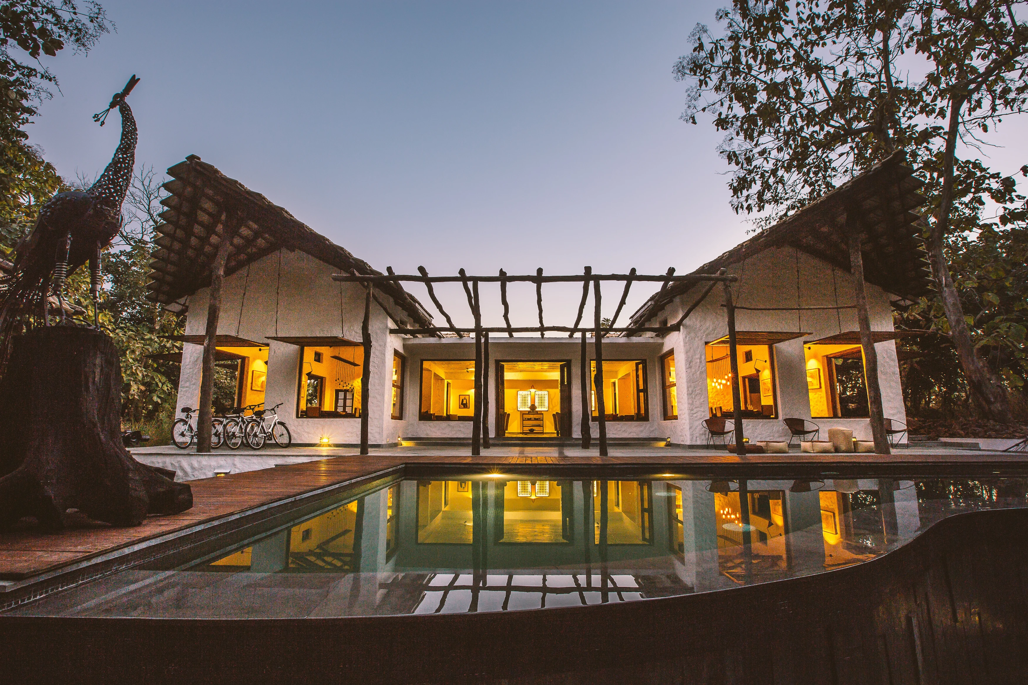 IN-accommodatie-Jamtara-Wilderness-Camp-dining-room.webp