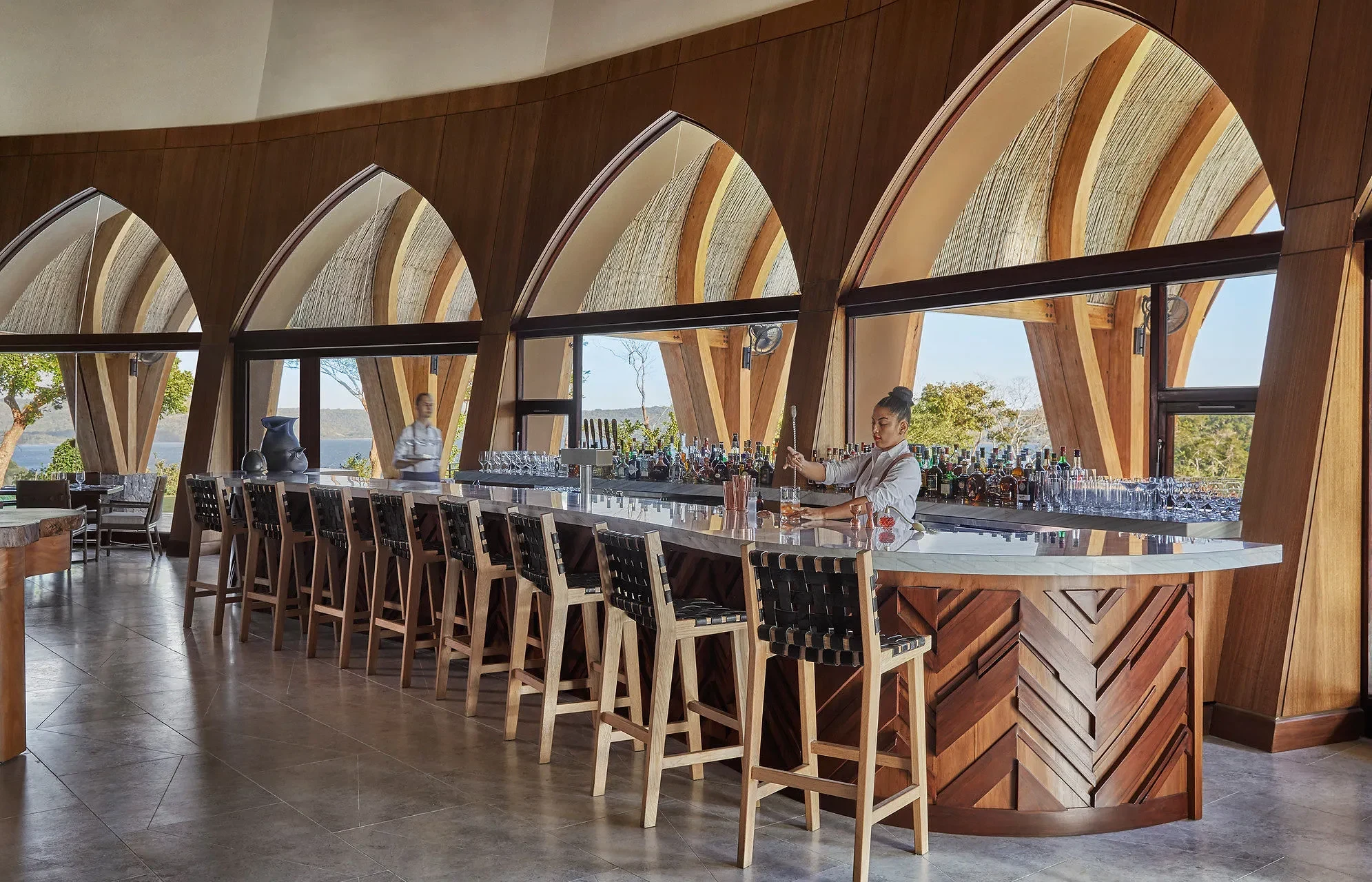 CR-Accommodatie-Four-Seasons-Papagayo-restaurant-bar (2).webp