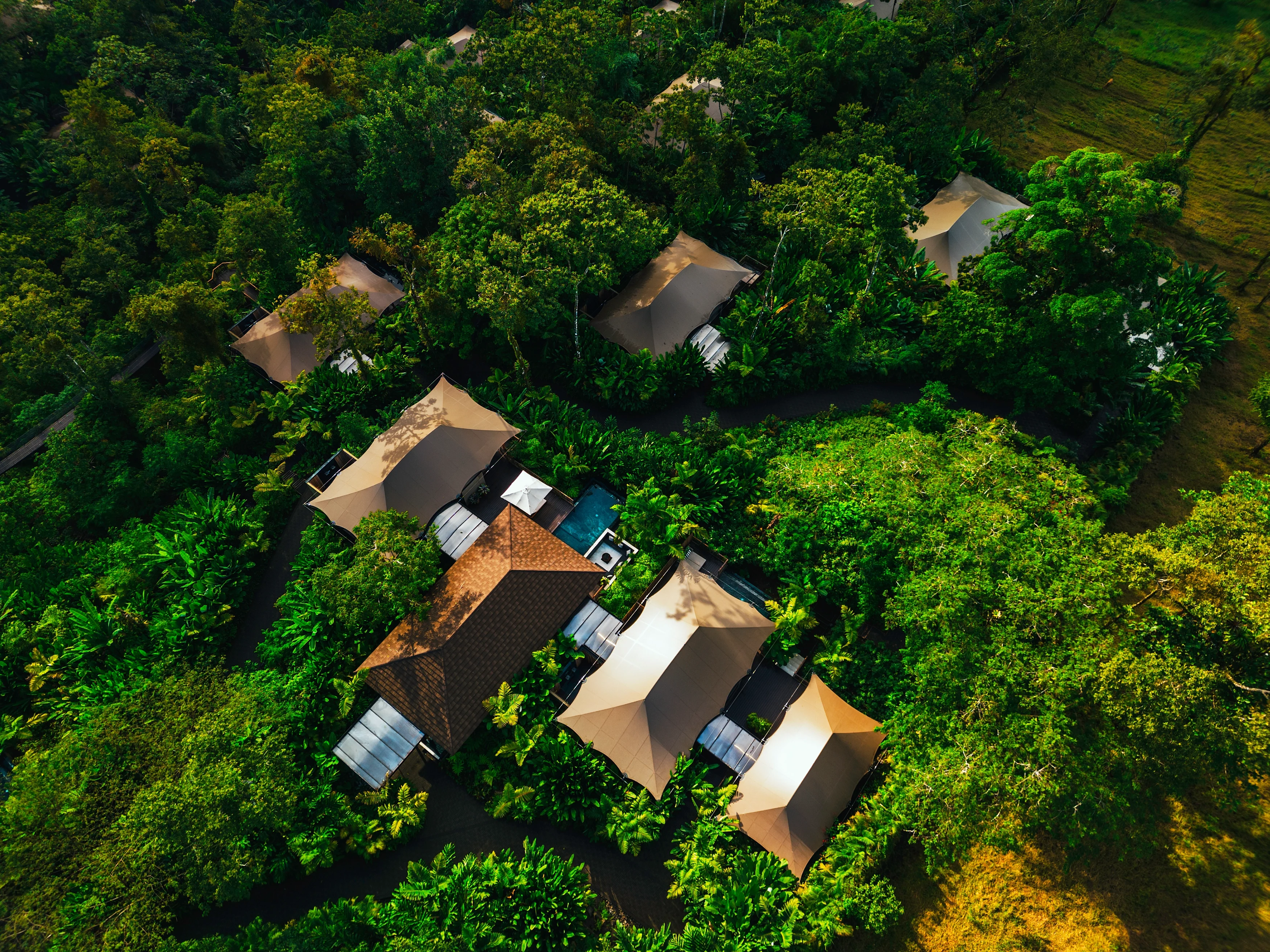 CR-Accommodatie-Nayara-Tented-Camps-aerial.webp