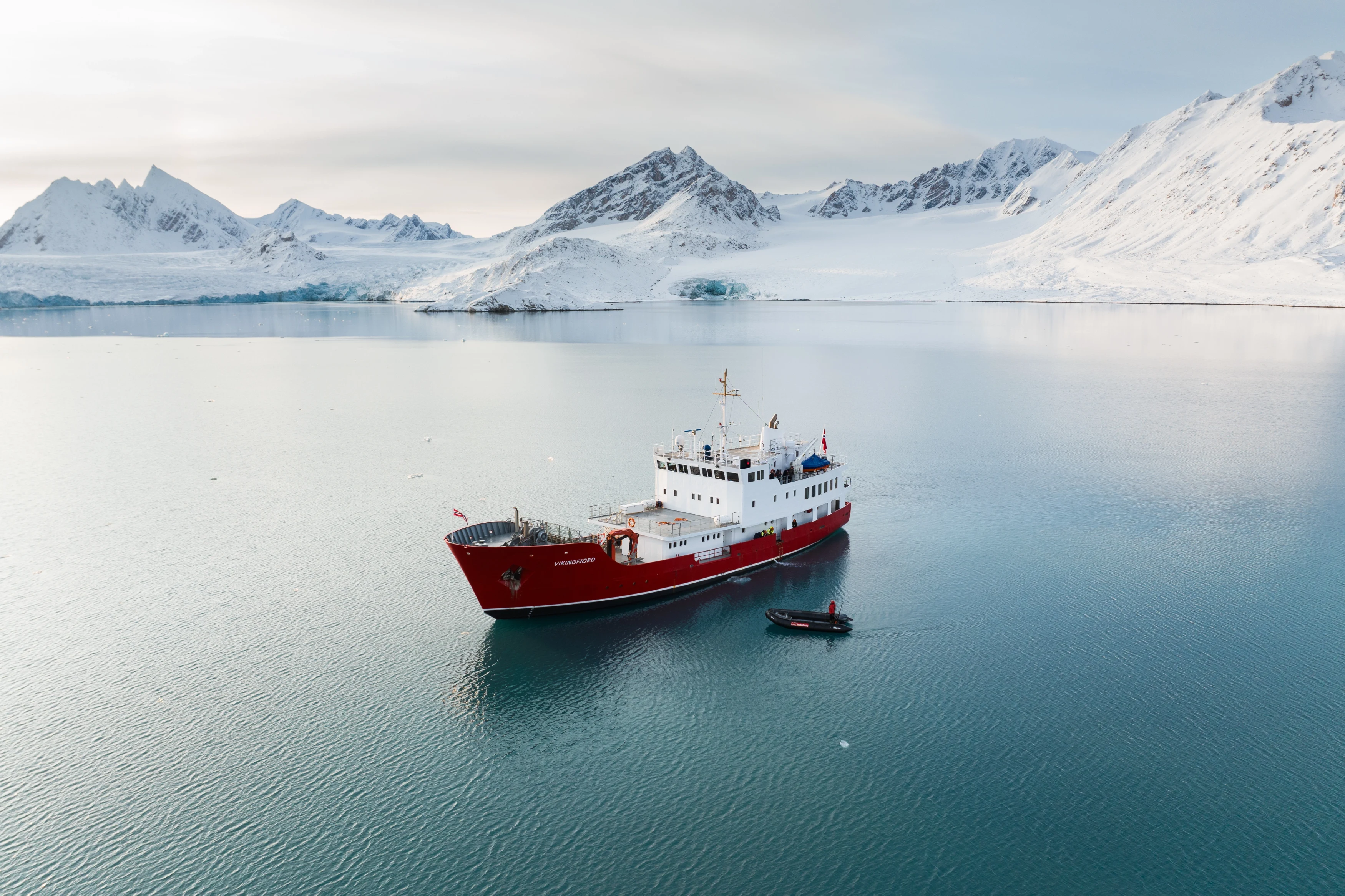 Launching-zodiacs-Vikingfjord-Secret-Atlas - kopie.webp